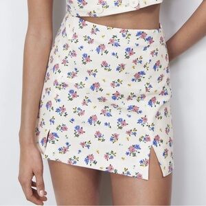 Zara Cream Floral Mini Skirt